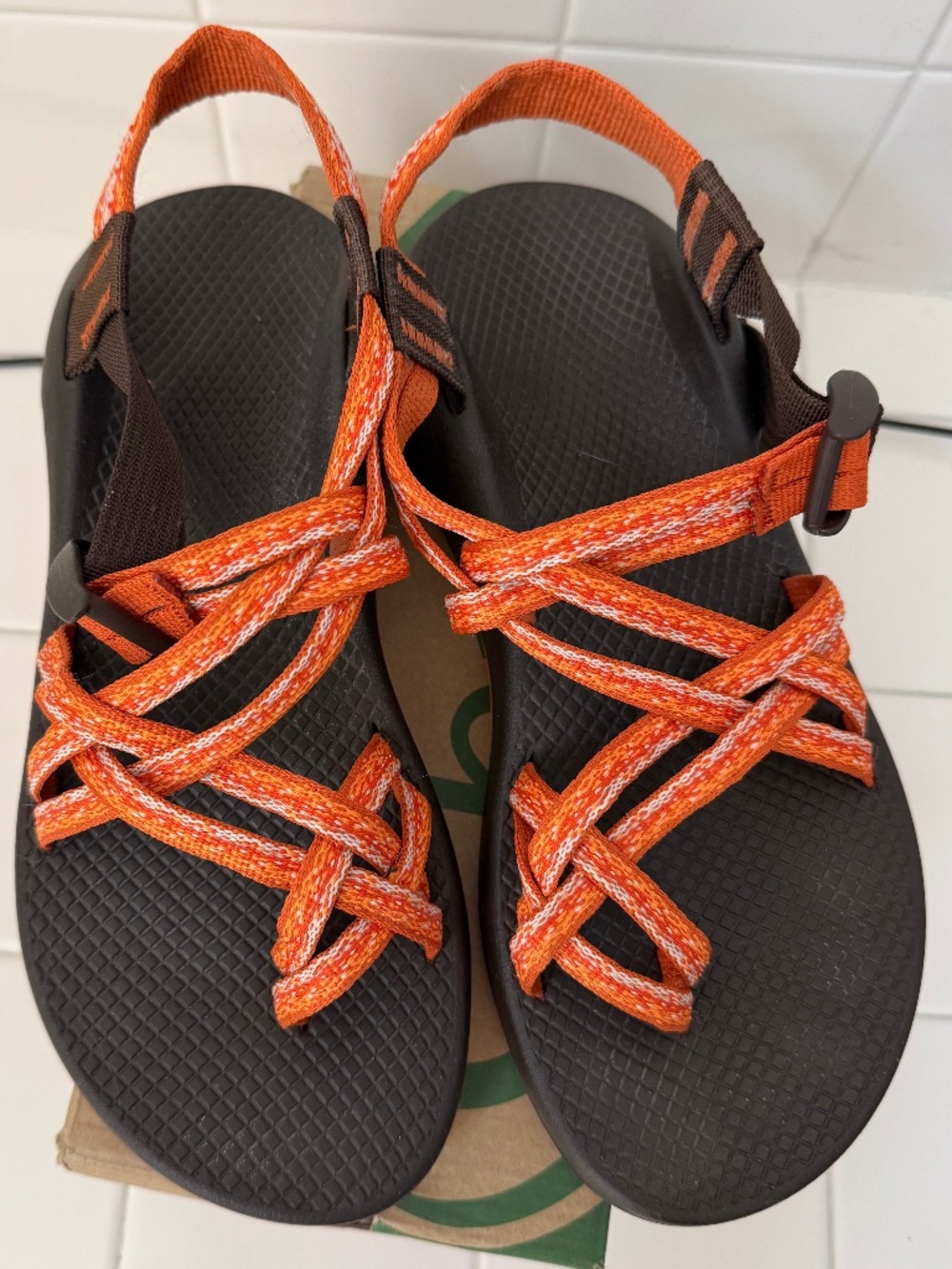 Chacos Women ZX2 YAMPA Sprint OXW/Orange Size 9 Like New
